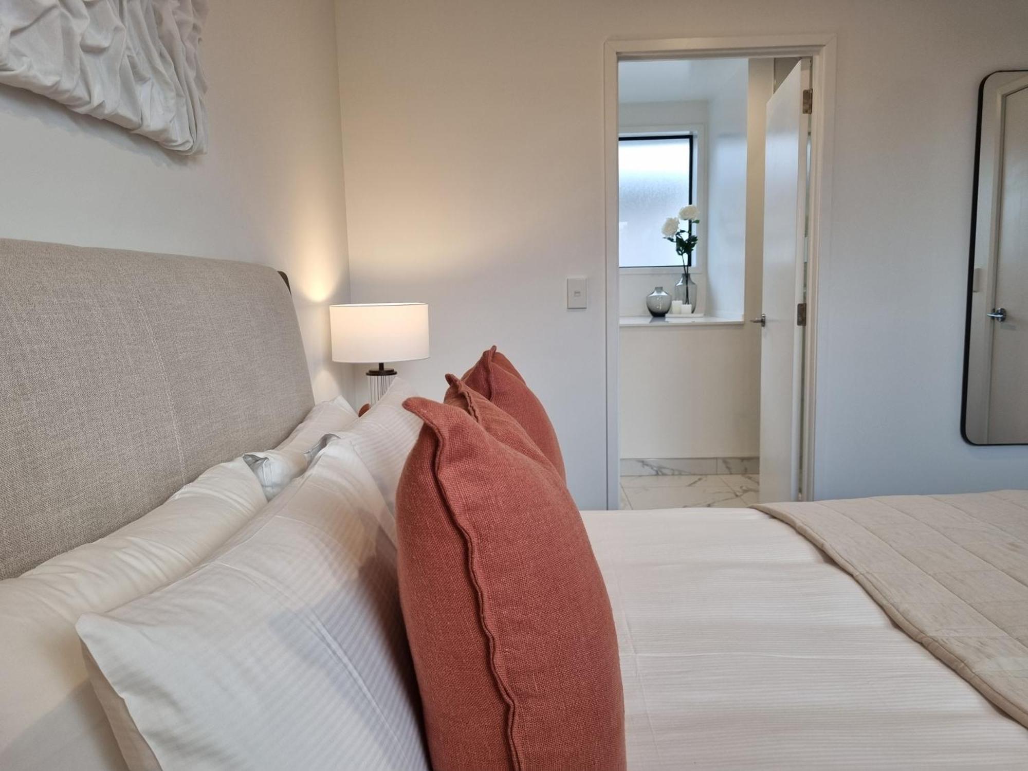 Cloud Nine Elegant Escape Awaits Apartment ไครสต์เชิร์ช ภายนอก รูปภาพ